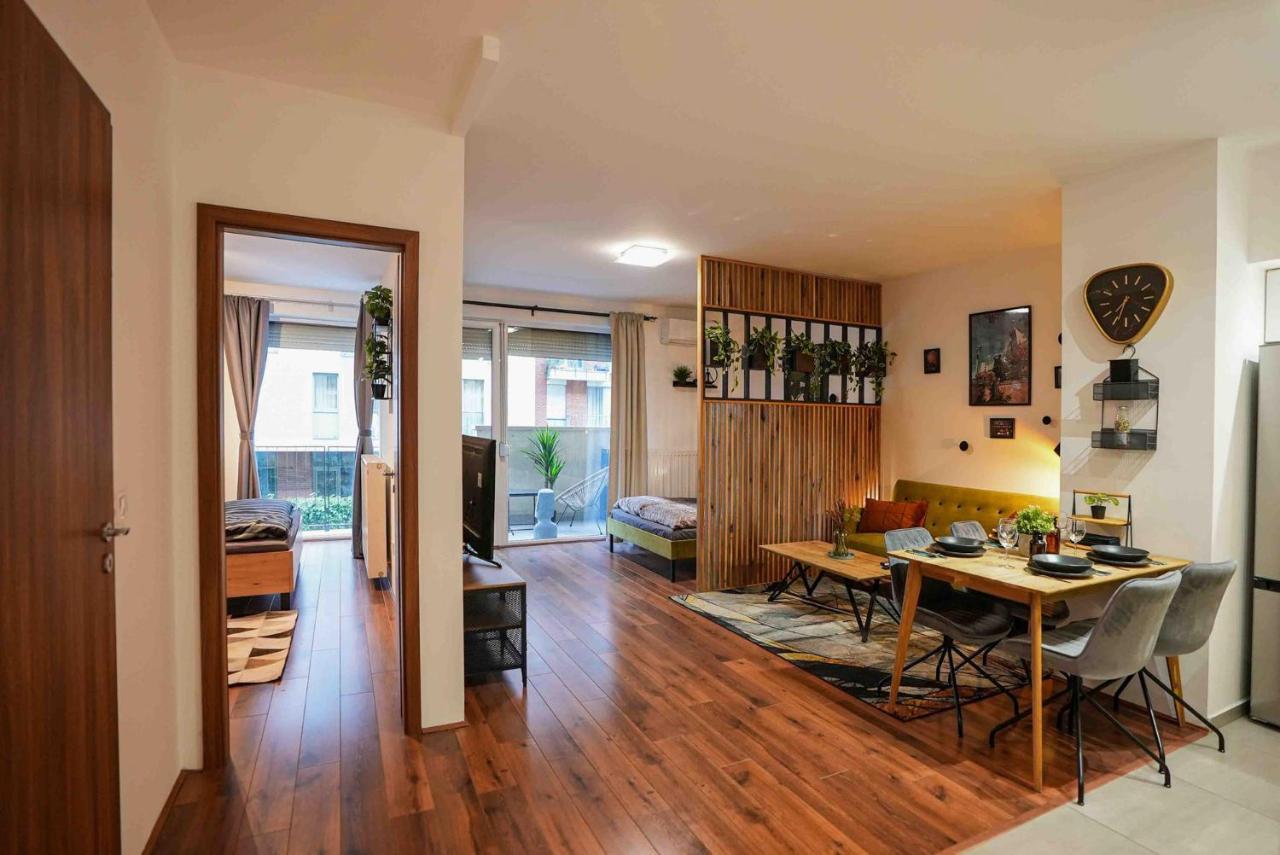 Danube Family Premium Apartament *
